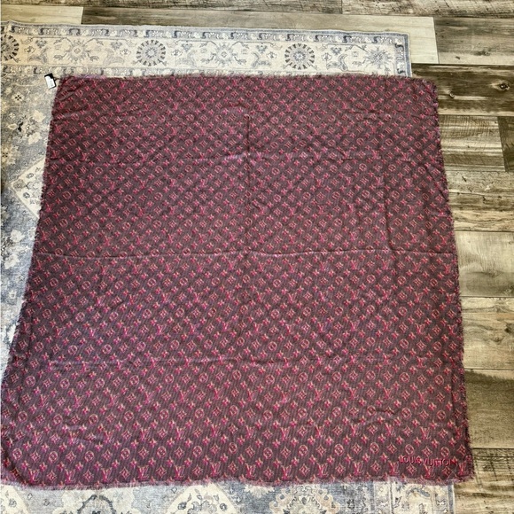 Louis Vuitton scarf - Picture 2 of 8